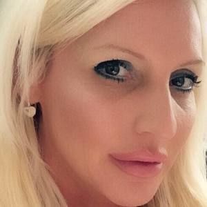 Meet your Posher, Tonya